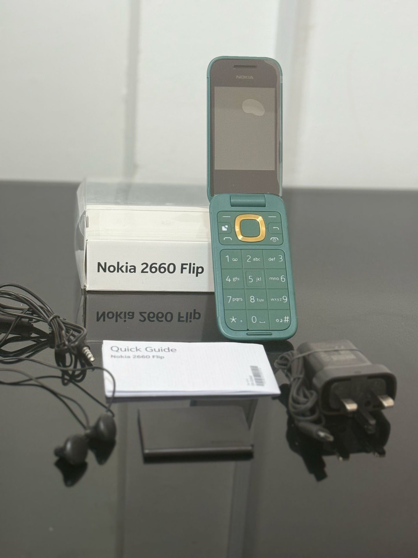 GENUINE Nokia 2660 Flip 4G Unlocked Dual Sim 4G version BIG BUTTONS for Elderly
